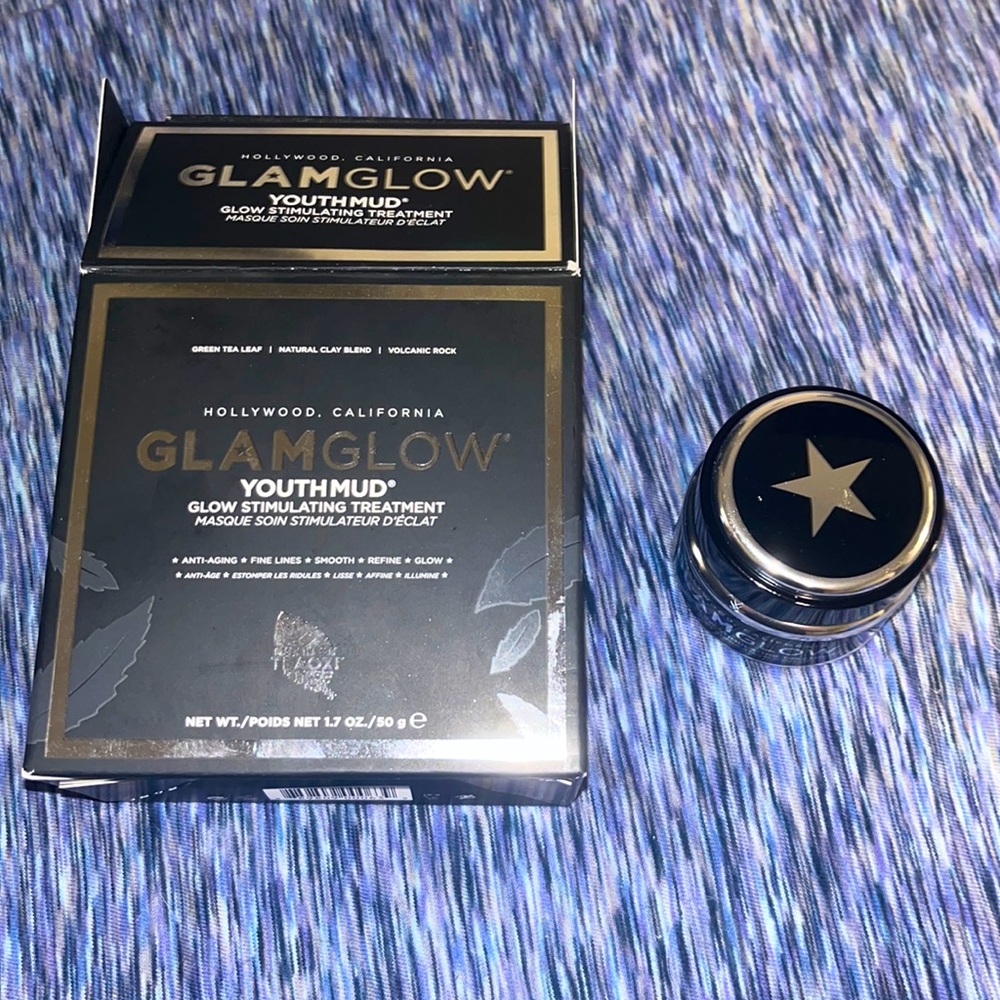 GLAM GLOW YOUTHMUD
